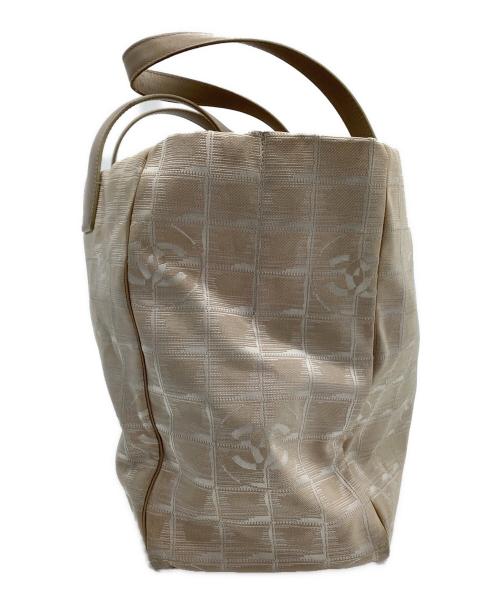 CHANEL（シャネル）CHANEL (シャネル) トートバッグ　	ニュートラベルライン　トートMM ベージュの古着・服飾アイテム