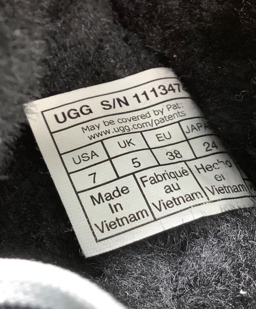 UGG（アグ）UGG (アグ) ムートンサンダル W FUNKETTE ブラック サイズ:24の古着・服飾アイテム