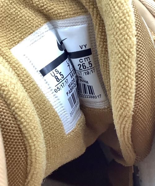 NIKE（ナイキ）NIKE (ナイキ) スニーカー ベージュ サイズ:26.5 未使用品の古着・服飾アイテム