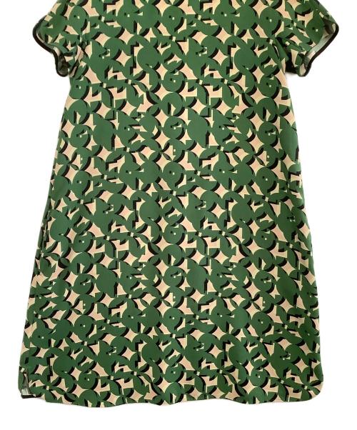 MaxMara（マックスマーラ）MaxMara (マックスマーラ) 半袖チュニック　総柄 グリーン×ベージュ サイズ:44の古着・服飾アイテム