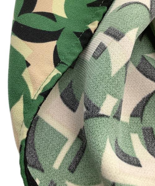 MaxMara（マックスマーラ）MaxMara (マックスマーラ) 半袖チュニック　総柄 グリーン×ベージュ サイズ:44の古着・服飾アイテム