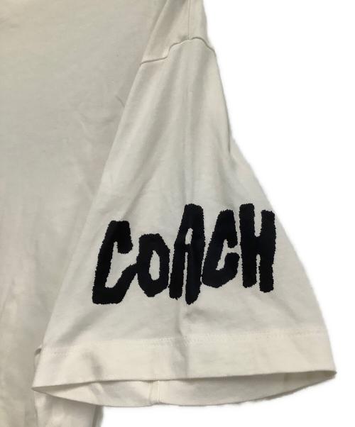 COACH（コーチ）COACH (コーチ) リラックスドグラフィックTシャツ ホワイト サイズ:Mの古着・服飾アイテム