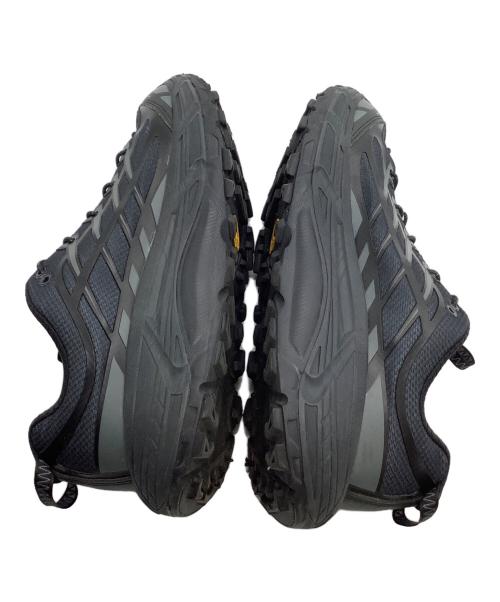 HOKAONEONE（ホカオネオネ）HOKAONEONE (ホカオネオネ) ローカットスニーカー Mafate Three2 Wordmark ブラック サイズ:27の古着・服飾アイテム