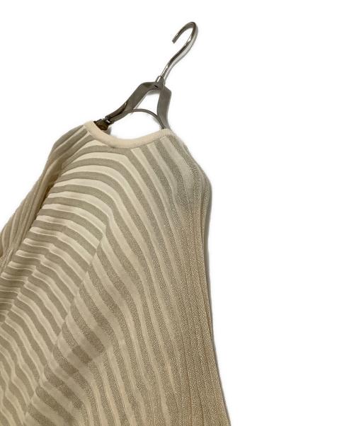 PLEATS PLEASE（プリーツプリーズ）PLEATS PLEASE (プリーツプリーズ) 半袖カットソー ベージュ サイズ:3の古着・服飾アイテム