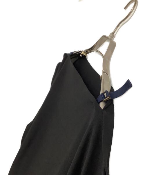 ISSEY MIYAKE（イッセイミヤケ）ISSEY MIYAKE (イッセイミヤケ) ノースリーブカットソー ブラック サイズ:2の古着・服飾アイテム