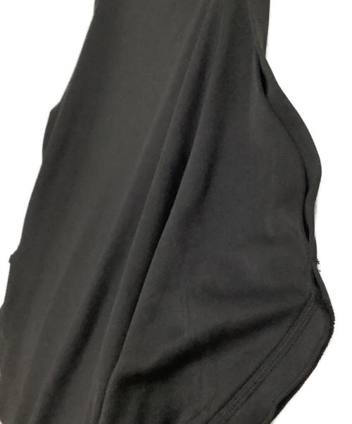 ISSEY MIYAKE（イッセイミヤケ）ISSEY MIYAKE (イッセイミヤケ) ノースリーブカットソー ブラック サイズ:2の古着・服飾アイテム