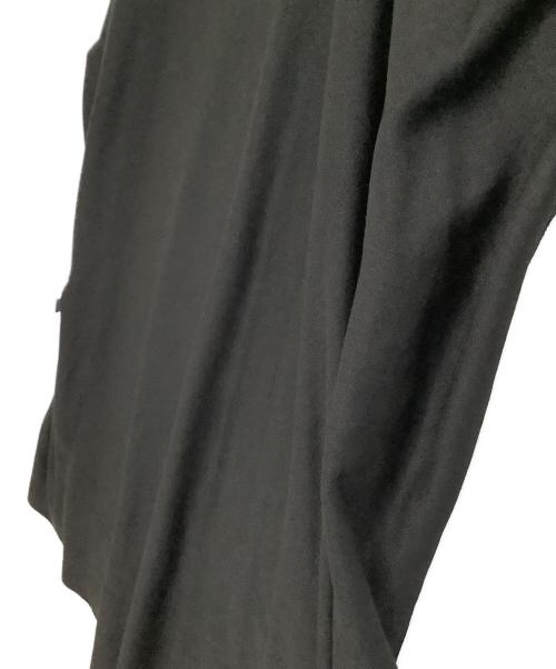 ISSEY MIYAKE（イッセイミヤケ）ISSEY MIYAKE (イッセイミヤケ) ノースリーブカットソー ブラック サイズ:2の古着・服飾アイテム