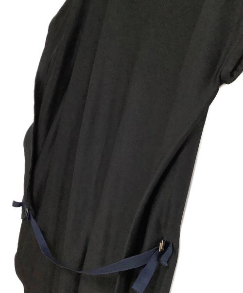 ISSEY MIYAKE（イッセイミヤケ）ISSEY MIYAKE (イッセイミヤケ) ノースリーブカットソー ブラック サイズ:2の古着・服飾アイテム