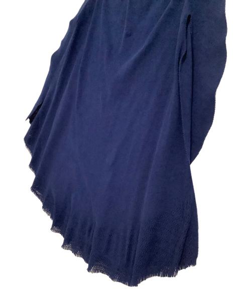 ISSEY MIYAKE（イッセイミヤケ）ISSEY MIYAKE (イッセイミヤケ) ノースリーブカットソー ブルー サイズ:２の古着・服飾アイテム