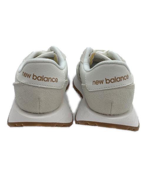 NEW BALANCE（ニューバランス）NEW BALANCE (ニューバランス) スニーカー ホワイト サイズ:22.5の古着・服飾アイテム