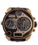 DIESELディーゼル）の古着「腕時計 クォーツ 」｜ブラック×ゴールド