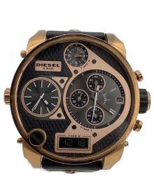DIESEL（ディーゼル）の古着「腕時計 クォーツ 」｜ブラック×ゴールド