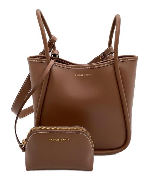 CHARLES & KEITH（チャールズアンドキース）CHARLES & KEITH (チャールズアンドキース) ハンドバッグ ライラ チューブラスラウチートートバッグ チョコレートの古着・服飾アイテム