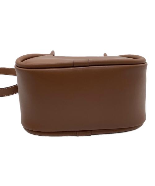 CHARLES & KEITH（チャールズアンドキース）CHARLES & KEITH (チャールズアンドキース) ハンドバッグ ライラ チューブラスラウチートートバッグ チョコレートの古着・服飾アイテム