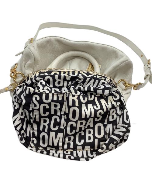 Marc by Marc Jacobs（マークバイマークジェイコブス）Marc by Marc Jacobs (マークバイマークジェイコブス) 2WAYバッグ　CLASSIC Q ホワイトの古着・服飾アイテム