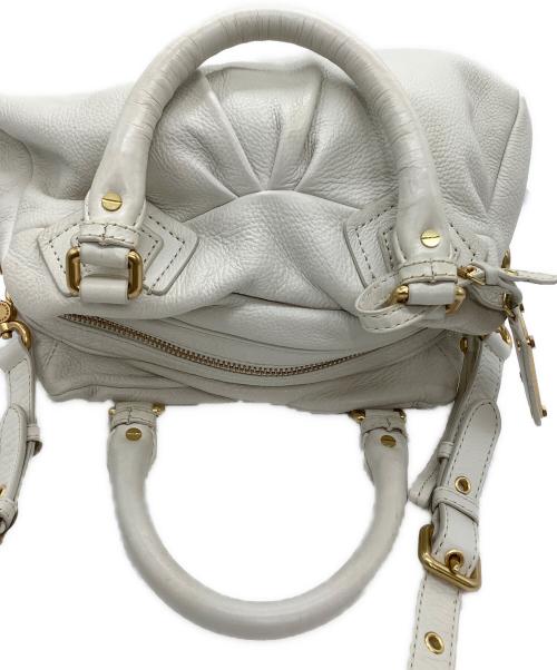 Marc by Marc Jacobs（マークバイマークジェイコブス）Marc by Marc Jacobs (マークバイマークジェイコブス) 2WAYバッグ　CLASSIC Q ホワイトの古着・服飾アイテム