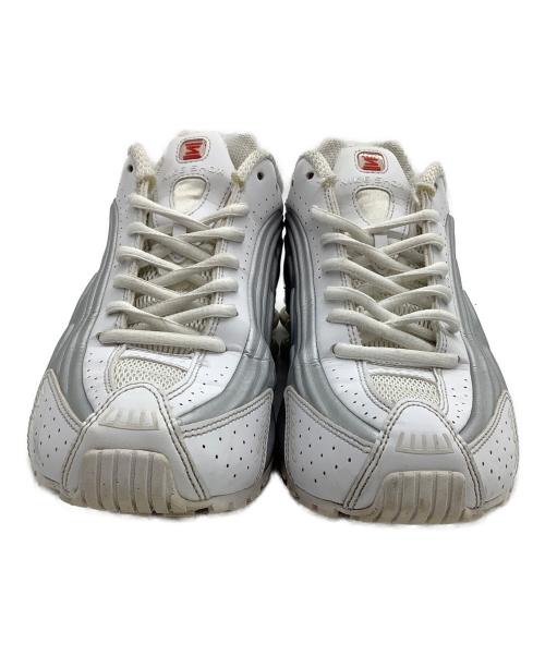 NIKE（ナイキ）NIKE (ナイキ) スニーカー シルバー×ホワイト サイズ:25.5の古着・服飾アイテム