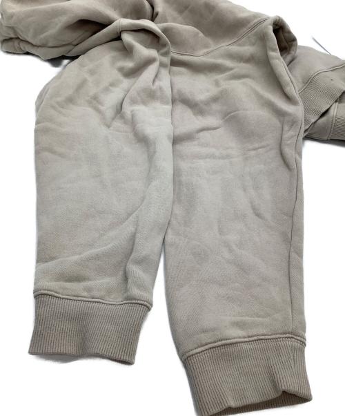 KITH（キス）KITH (キス) パーカー ベージュ サイズ:Mの古着・服飾アイテム