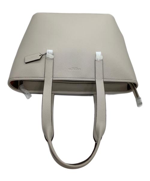 COACH（コーチ）COACH (コーチ) トートバッグ サリバン トート アイボリー 未使用品の古着・服飾アイテム