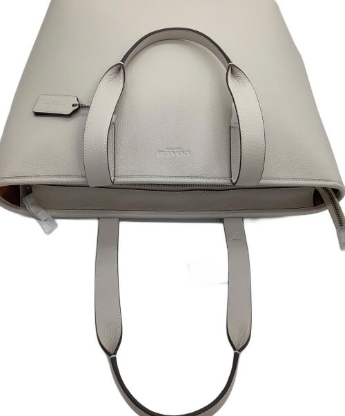 COACH（コーチ）COACH (コーチ) トートバッグ サリバン トート アイボリー 未使用品の古着・服飾アイテム