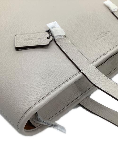 COACH（コーチ）COACH (コーチ) トートバッグ サリバン トート アイボリー 未使用品の古着・服飾アイテム