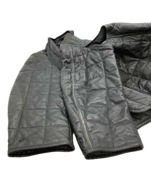 YOKE（ヨーク）YOKE (ヨーク) ジャケット　REVERSIBLE QUILTED LEATHER LINNER BLOUSON グリーン サイズ:2の古着・服飾アイテム