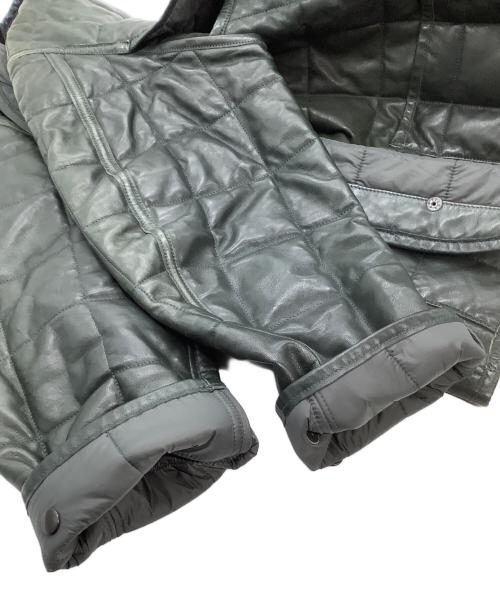 YOKE（ヨーク）YOKE (ヨーク) ジャケット　REVERSIBLE QUILTED LEATHER LINNER BLOUSON グリーン サイズ:2の古着・服飾アイテム