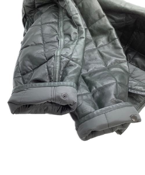 YOKE（ヨーク）YOKE (ヨーク) ジャケット　REVERSIBLE QUILTED LEATHER LINNER BLOUSON グリーン サイズ:2の古着・服飾アイテム