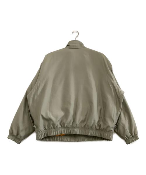 NIKE（ナイキ）NIKE (ナイキ) 中綿ブルゾン　SOLO スウッシュ ボンバー ジャケット カーキ サイズ:XXLの古着・服飾アイテム
