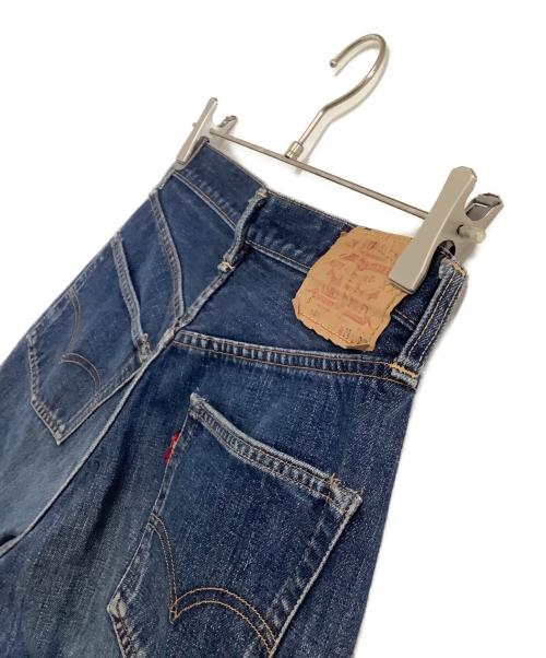 LEVI'S（リーバイス）LEVI'S (リーバイス) デニムハーフパンツ　ボタン裏2/Sタイプ インディゴ サイズ:W29L29の古着・服飾アイテム