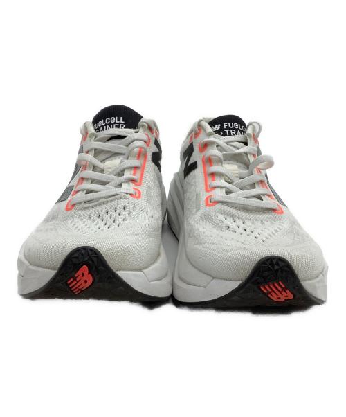 NEW BALANCE（ニューバランス）NEW BALANCE (ニューバランス) ランニングシューズ FuelCell SuperComp Trainer ホワイト サイズ:25.5の古着・服飾アイテム