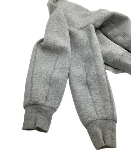 NIKE（ナイキ）NIKE (ナイキ) sacai (サカイ) ドッキングスウェット グレー サイズ:XSの古着・服飾アイテム