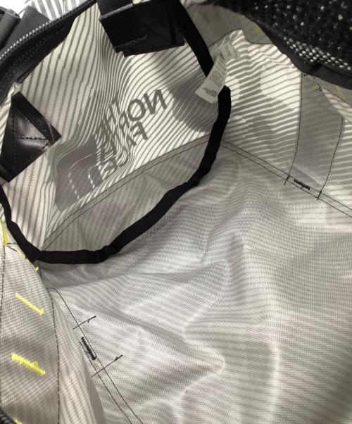 THE NORTH FACE（ザ ノース フェイス）THE NORTH FACE (ザ ノース フェイス) ダッフルバッグ　ベースキャンプダッフル　ストライプ ブラック×グレーの古着・服飾アイテム