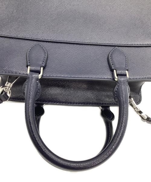Kate Spade（ケイトスペード）Kate Spade (ケイトスペード) ショルダーバッグ　マディソン アップリケ エンブロイダード フローラル スモール サッチェル ネイビーの古着・服飾アイテム