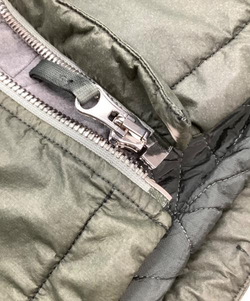 STONE ISLAND（ストーンアイランド）STONE ISLAND (ストーンアイランド) 中綿ジャケット　POLY-HIDE 2L グリーン サイズ:Mの古着・服飾アイテム