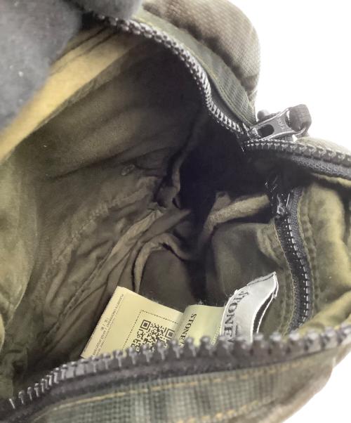 STONE ISLAND（ストーンアイランド）STONE ISLAND (ストーンアイランド) ショルダーバッグ　MUSSOLA GOMMATA CANVAS　23AW カーキの古着・服飾アイテム