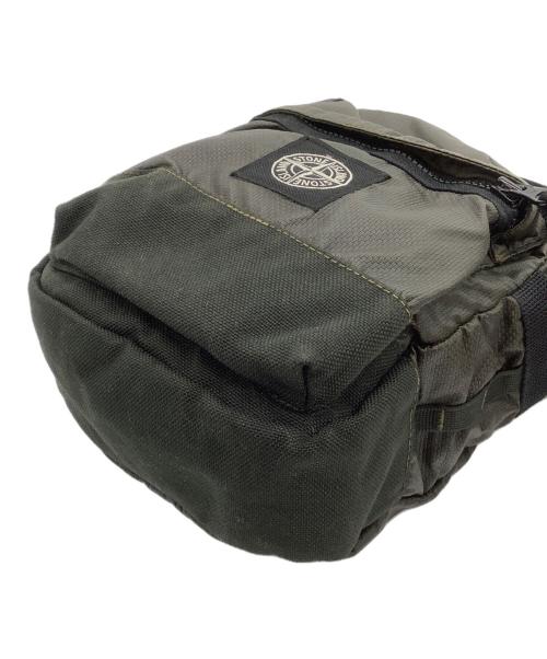 STONE ISLAND（ストーンアイランド）STONE ISLAND (ストーンアイランド) ショルダーバッグ　MUSSOLA GOMMATA CANVAS　23AW カーキの古着・服飾アイテム