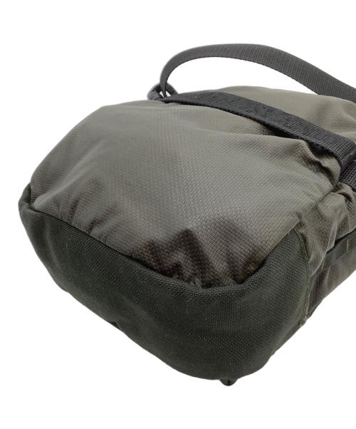 STONE ISLAND（ストーンアイランド）STONE ISLAND (ストーンアイランド) ショルダーバッグ　MUSSOLA GOMMATA CANVAS　23AW カーキの古着・服飾アイテム