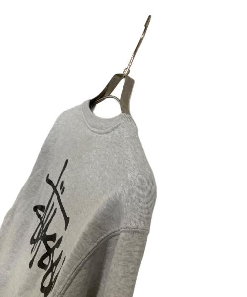 stussy（ステューシー）stussy (ステューシー) クルーネックスウェット ライトグレー サイズ:Mの古着・服飾アイテム