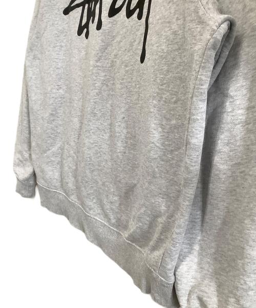 stussy（ステューシー）stussy (ステューシー) クルーネックスウェット ライトグレー サイズ:Mの古着・服飾アイテム