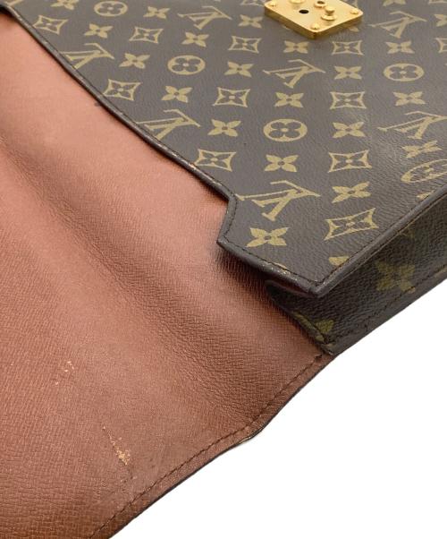 LOUIS VUITTON（ルイ ヴィトン）LOUIS VUITTON (ルイ ヴィトン) クラッチバッグ　モノグラム ブラウンの古着・服飾アイテム
