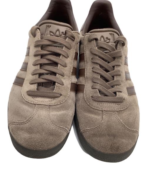 adidas（アディダス）adidas (アディダス) ローカットスニーカー GAZELLE EARTHSTRATA ブラウン サイズ:27.5の古着・服飾アイテム