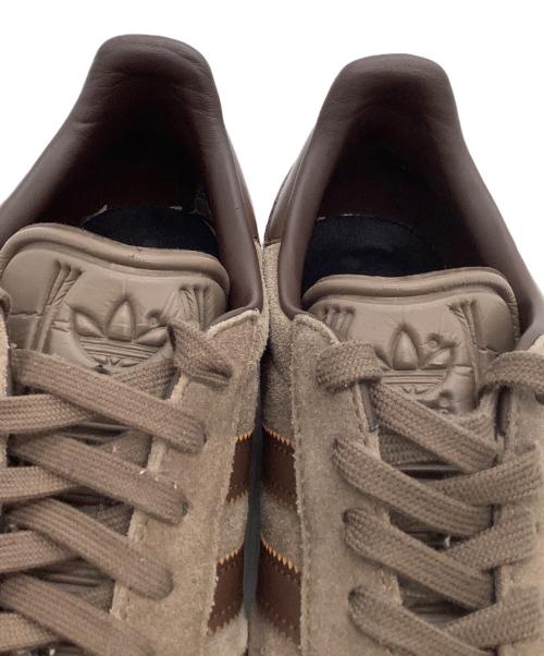 adidas（アディダス）adidas (アディダス) ローカットスニーカー GAZELLE EARTHSTRATA ブラウン サイズ:27.5の古着・服飾アイテム