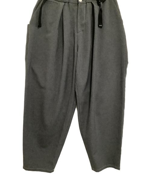 F/CE.（エフシーイー）F/CE. (エフシーイー) スラックス　	BALLOON CROPPED TROUSERS グレー サイズ:XLの古着・服飾アイテム