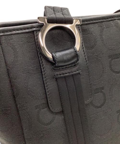 Salvatore Ferragamo（サルヴァトーレ フェラガモ）Salvatore Ferragamo (サルヴァトーレ フェラガモ) トートバッグ ガンチーニ ブラックの古着・服飾アイテム