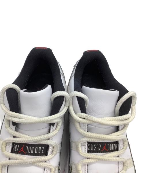NIKE（ナイキ）NIKE (ナイキ) ローカットスニーカー　Air Jordan 11 Low ブラック×ホワイト サイズ:28の古着・服飾アイテム
