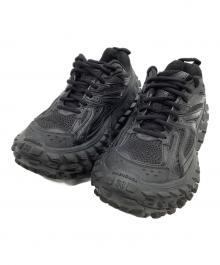 BALENCIAGA（バレンシアガ）の古着「ローカットスニーカー DEFENDER BOUNCER」｜ブラック