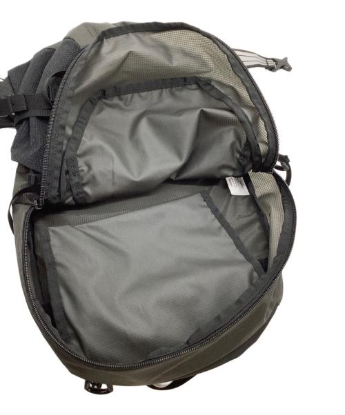 THE NORTH FACE（ザ ノース フェイス）THE NORTH FACE (ザ ノース フェイス) リュック ファクター 18/ Factor 18 ブラック×グレーの古着・服飾アイテム