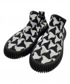 BOTTEGA VENETAボッテガベネタ）の古着「スリッポン RIPPLE KNIT JACQUARD SNEAKERS」｜ホワイト×ブラック