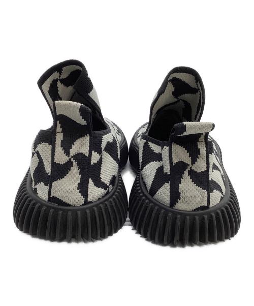 BOTTEGA VENETA（ボッテガベネタ）BOTTEGA VENETA (ボッテガベネタ) スリッポン RIPPLE KNIT JACQUARD SNEAKERS ホワイト×ブラック サイズ:41の古着・服飾アイテム